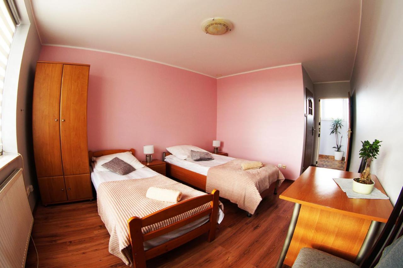 ساندومييش Motel Wig المظهر الخارجي الصورة